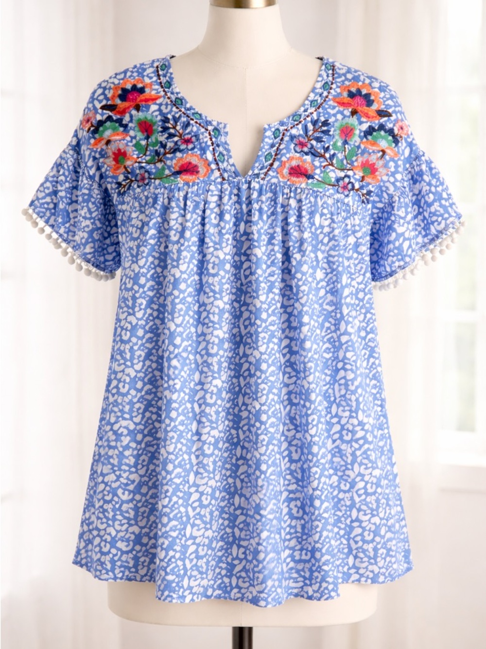 Umgee Blue Floral Embroidered Short Sleeve Tunic